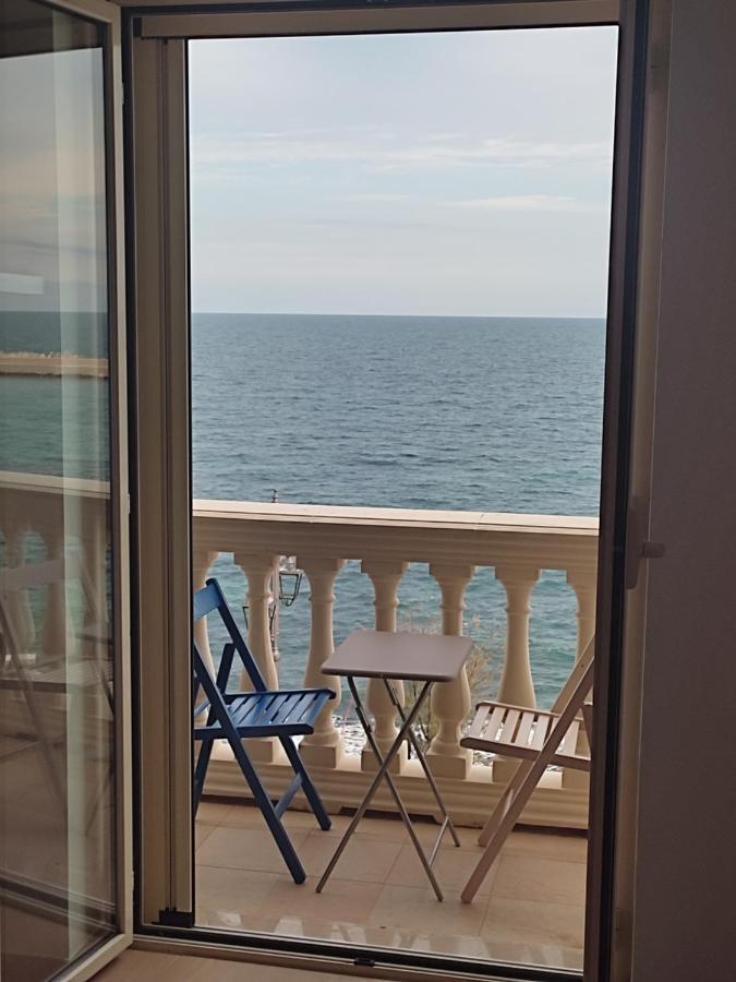 Vento Di Bolina Bed and Breakfast Giovinazzo Exteriör bild