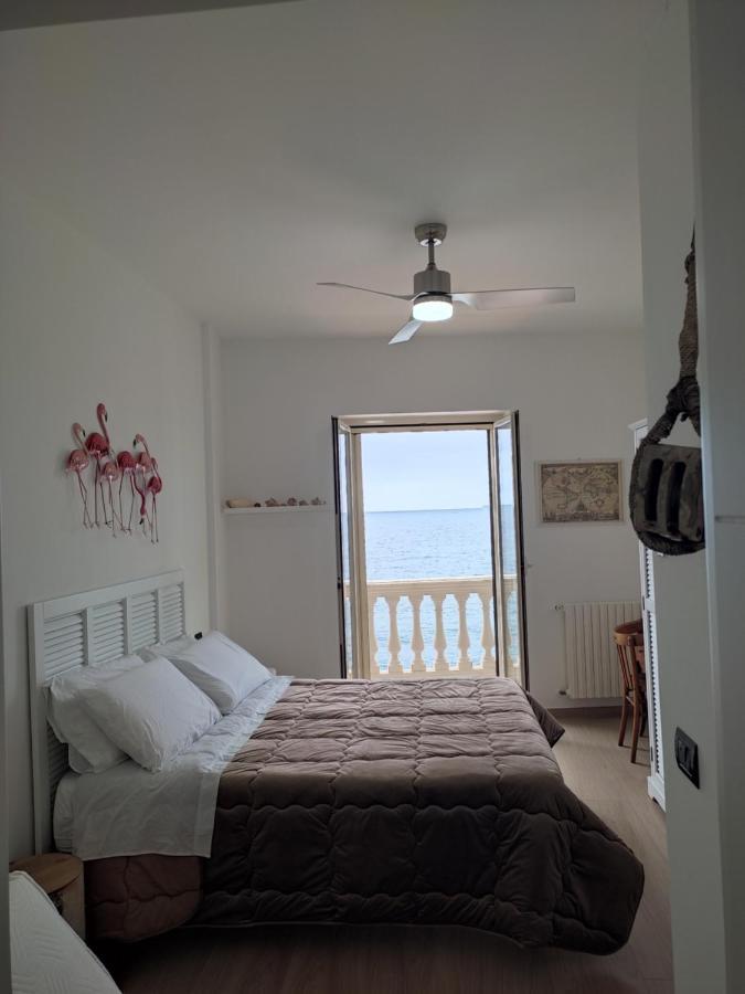 Vento Di Bolina Bed and Breakfast Giovinazzo Exteriör bild