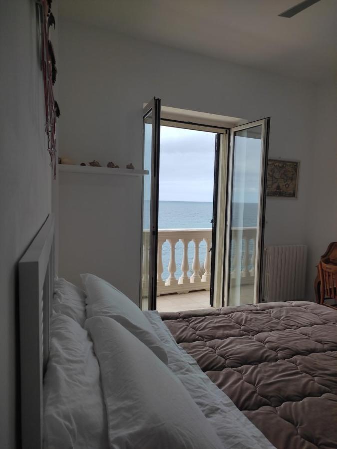Vento Di Bolina Bed and Breakfast Giovinazzo Exteriör bild