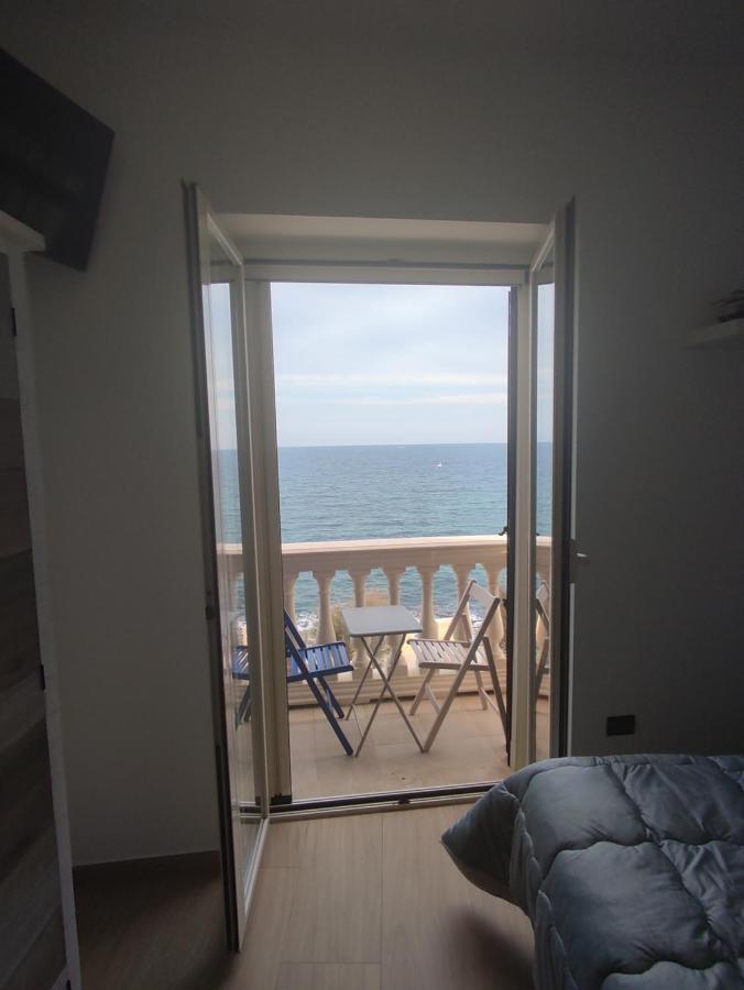 Vento Di Bolina Bed and Breakfast Giovinazzo Exteriör bild